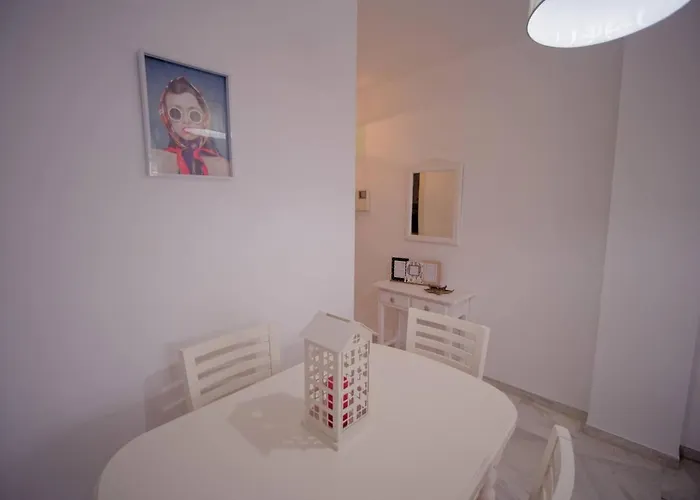 Sea Village Real إِستيبونا